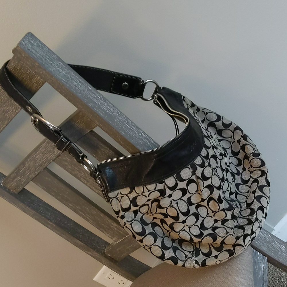 Coach handbag - Picture 2 of 3